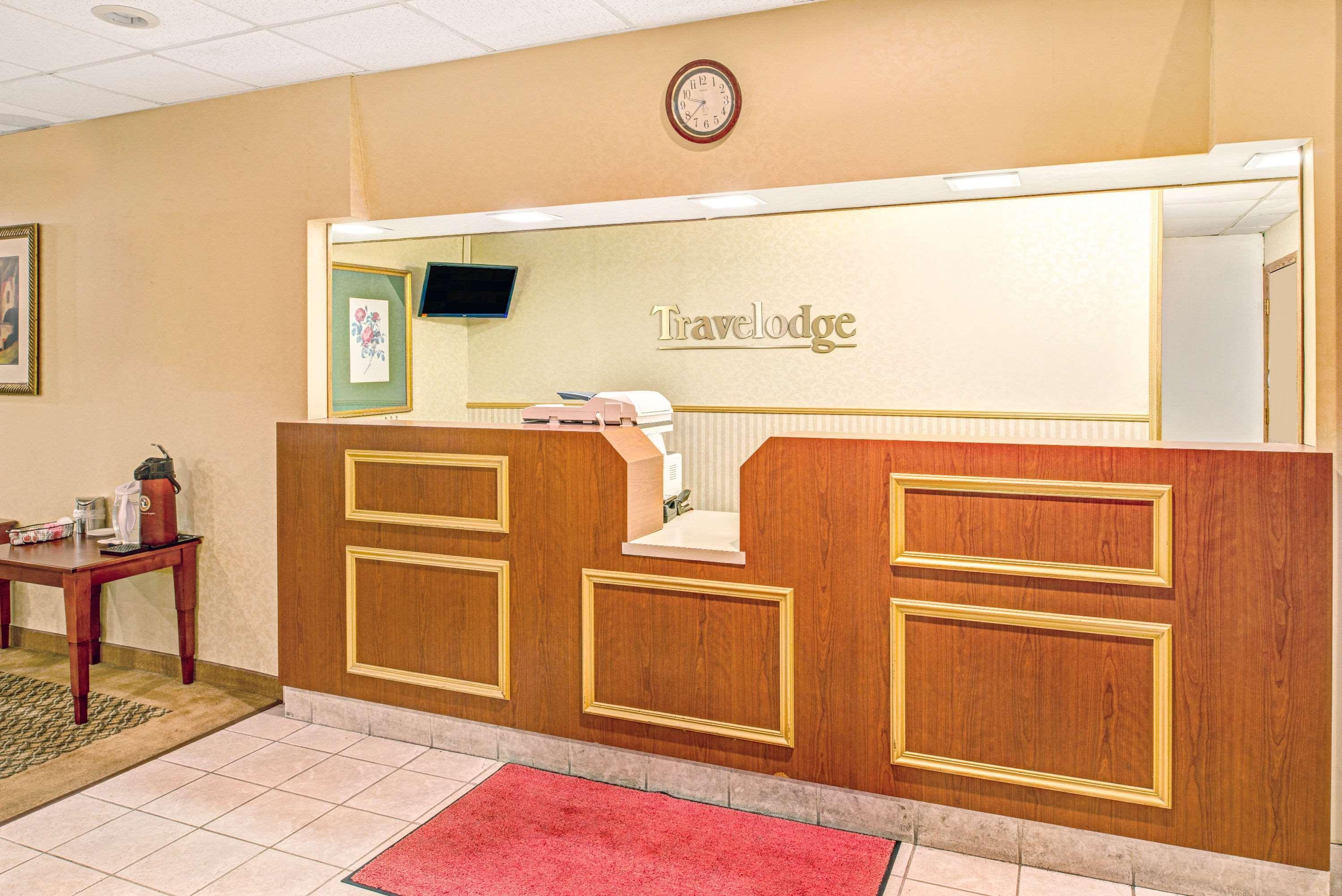 Travelodge By Wyndham Lincoln Airport I-80 Exteriör bild